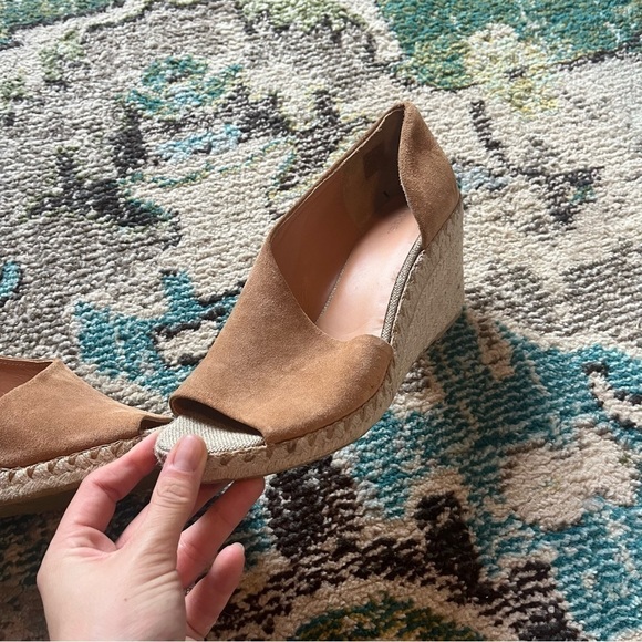 Like new Vince leather suede coastal designer wedge heels - Picture 3 of 8